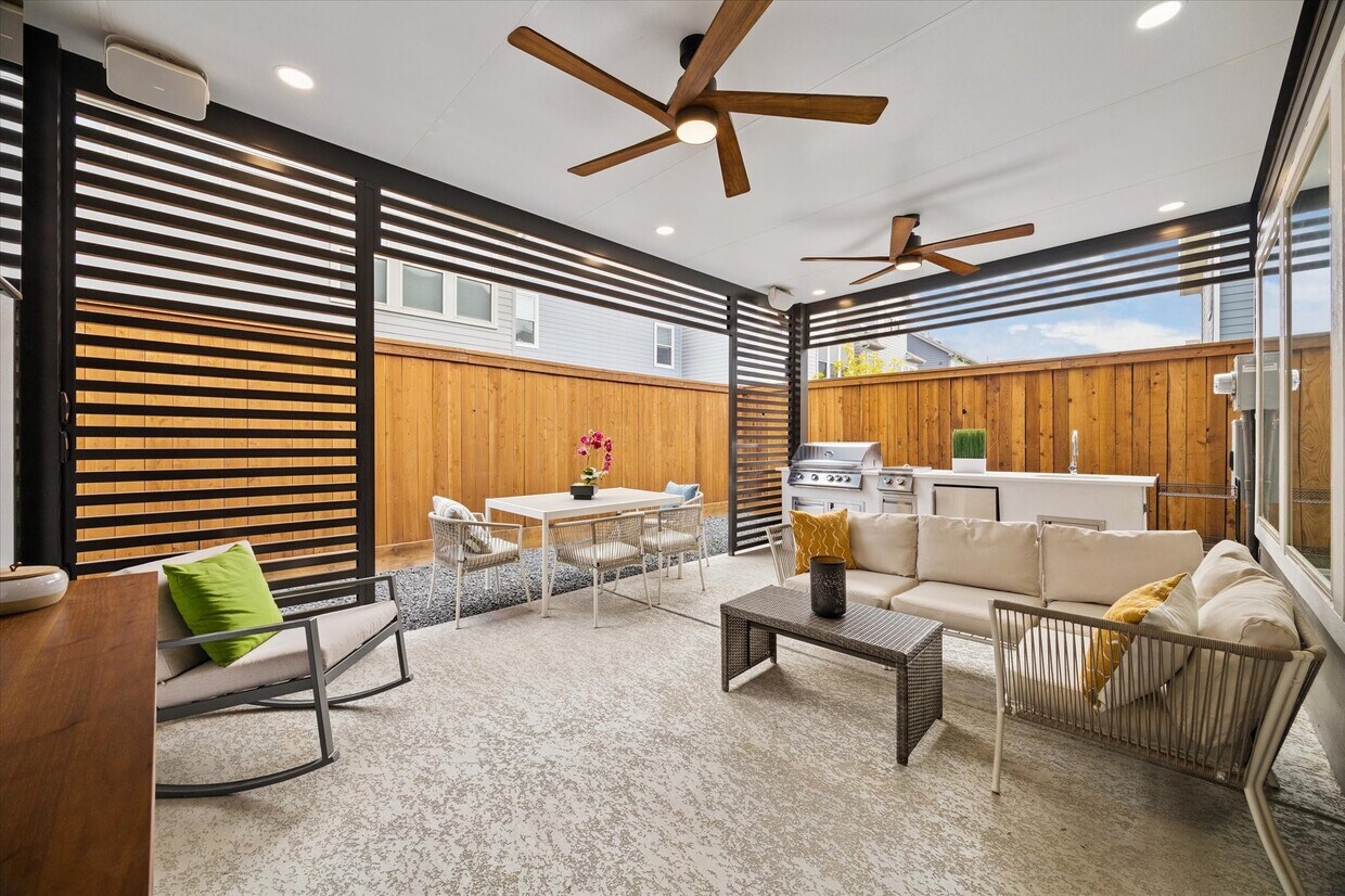 Foto principal - 10974 Hewitt Cliff Ln