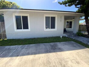 Building Photo - 30162 SW 159th Ave