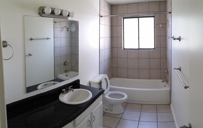 Foto del edificio - 3330 S 700 E