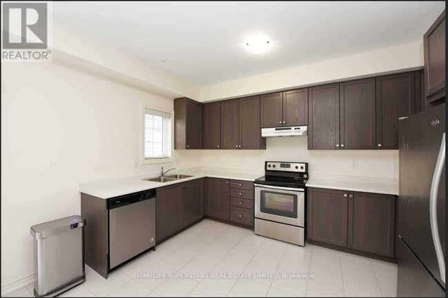 Building Photo - 9 Aspen Hills Rd