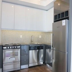Foto principal - 1635 Putnam Ave