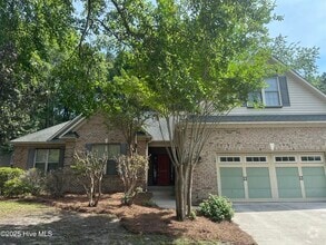 Building Photo - 8854 Plantation Landing Dr