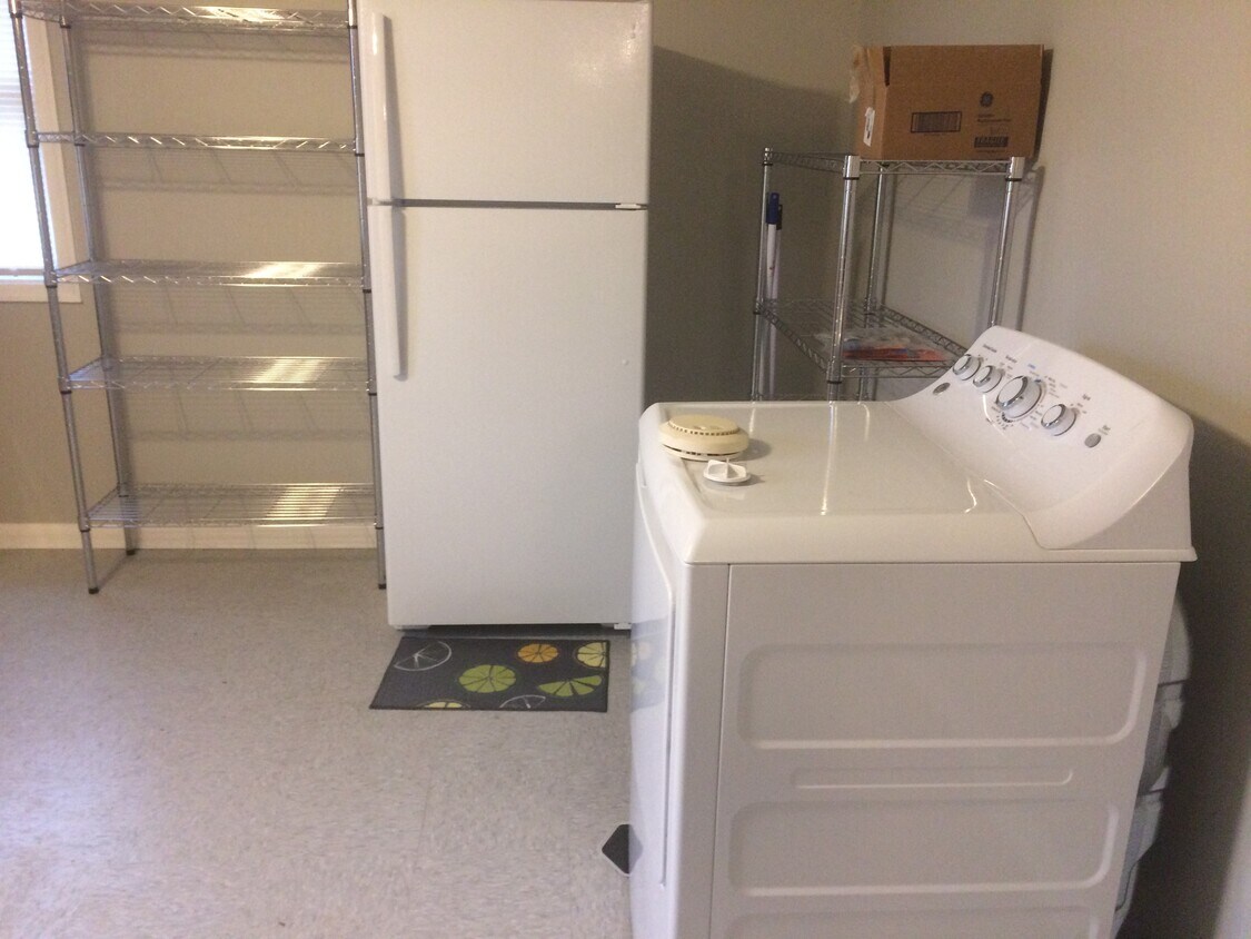 Dryer - 16 Danbury St SW