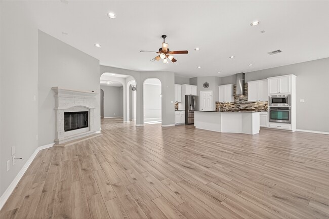 Building Photo - 27343 Symphony Creek Ln