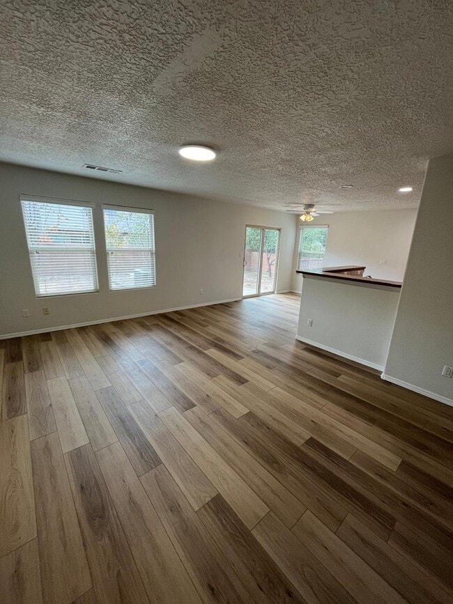 Building Photo - 10828 Arguello Trail NE