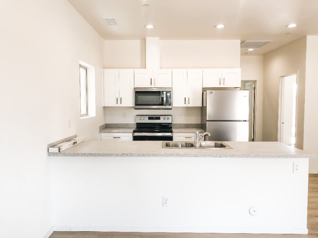 Building Photo - 5848 Black Olive Dr