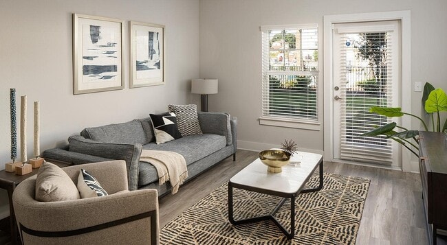 Building Photo - The Hudson