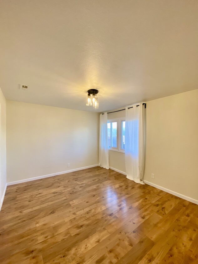 Bedroom - 740 18th St