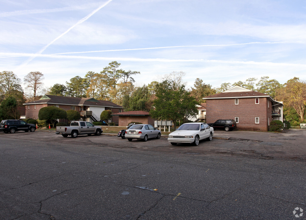 Building Photo - Ayers Garden Apartments