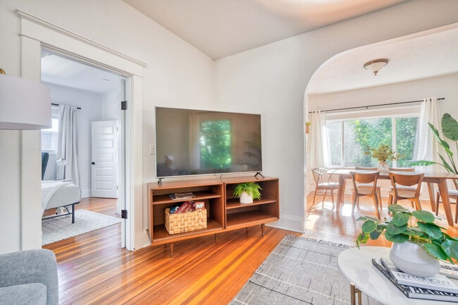 Building Photo - 4500 NE Garfield Ave.