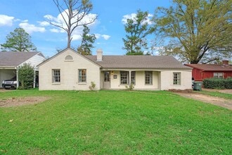 Building Photo - 5088 Helene Rd