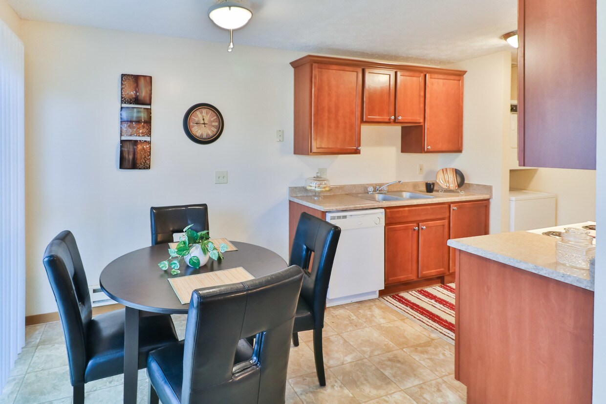 Rosebrook Village Apartments Reynoldsburg, OH