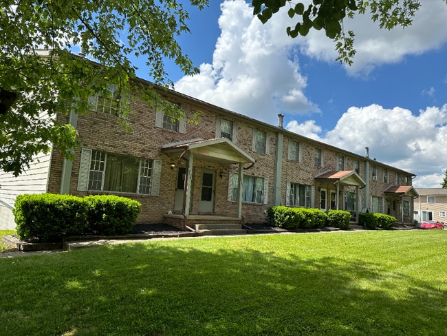 Building Photo - 4390 Darrow Rd