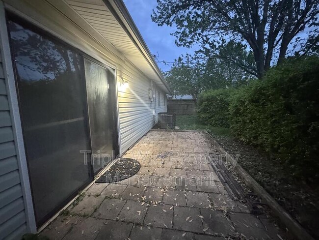 Foto del edificio - 504 Saratoga Ln