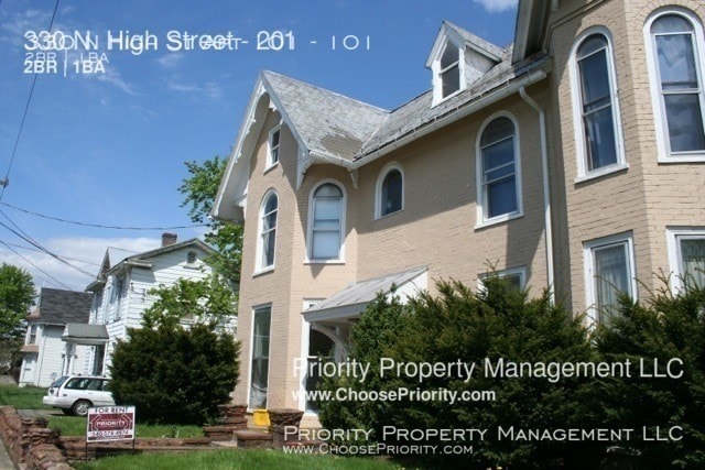 Primary Photo - 330 N High St
