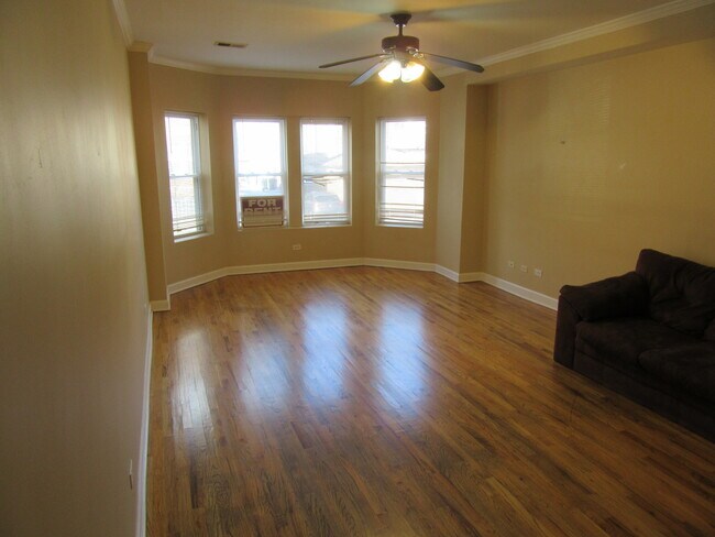 Foto del edificio - 2251 W Rosemont Ave