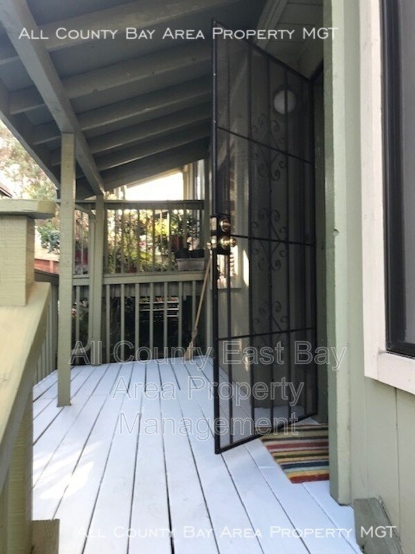 Foto del edificio - 3430 San Pablo Dam Rd