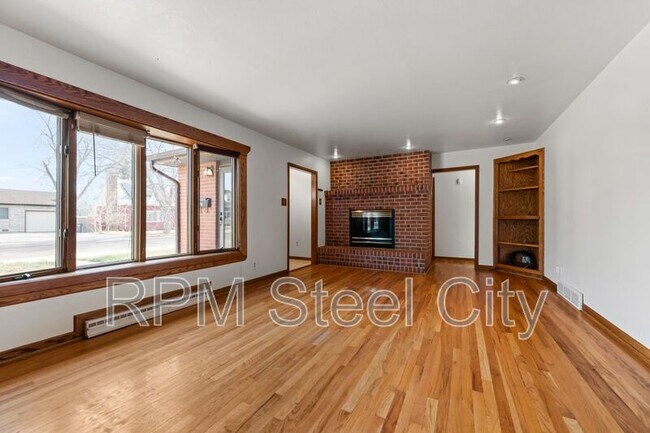 Foto del edificio - 1529 Alexander Cir