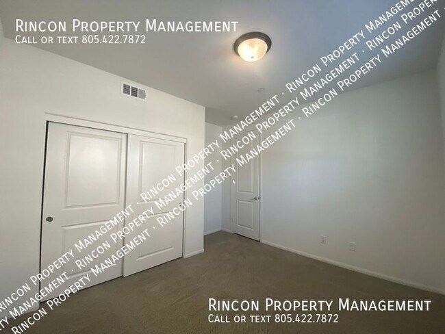 Foto del edificio - Gorgeous Teso Robles Townhome--Camarillo *...