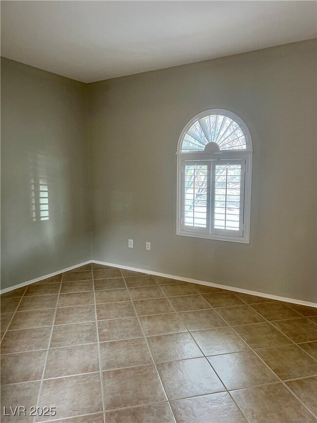 Building Photo - 2460 Calvert City Dr