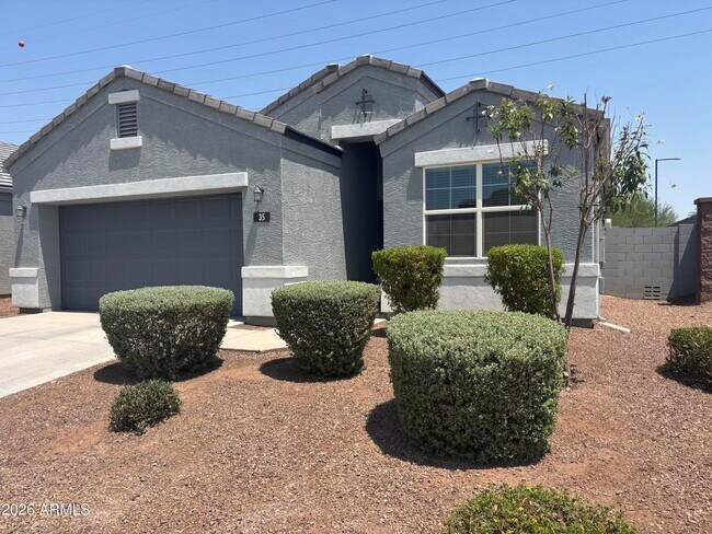 Building Photo - 35 N 187th Dr