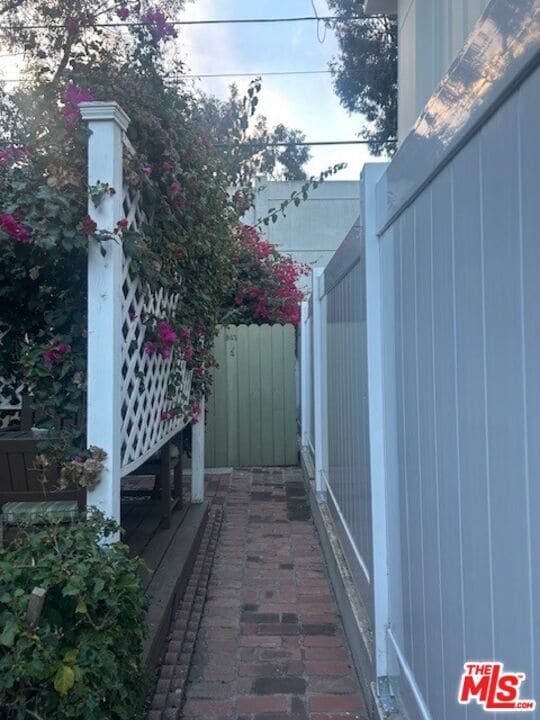 Primary Photo - 843 Huntley Dr