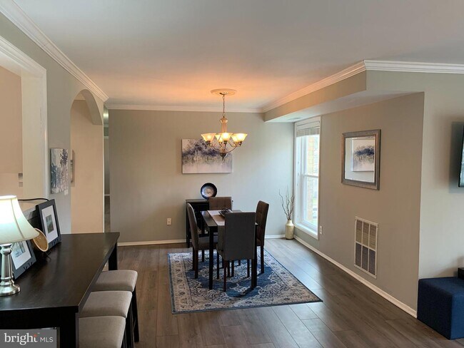 Foto del edificio - 11907 Parklawn Dr