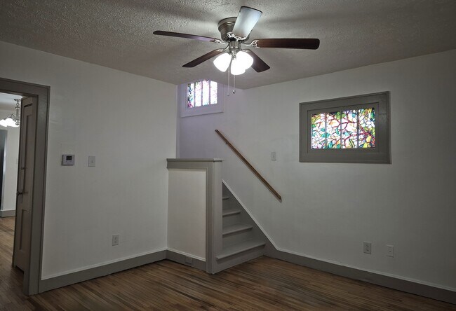 Sala de estar - 721 Hanford St