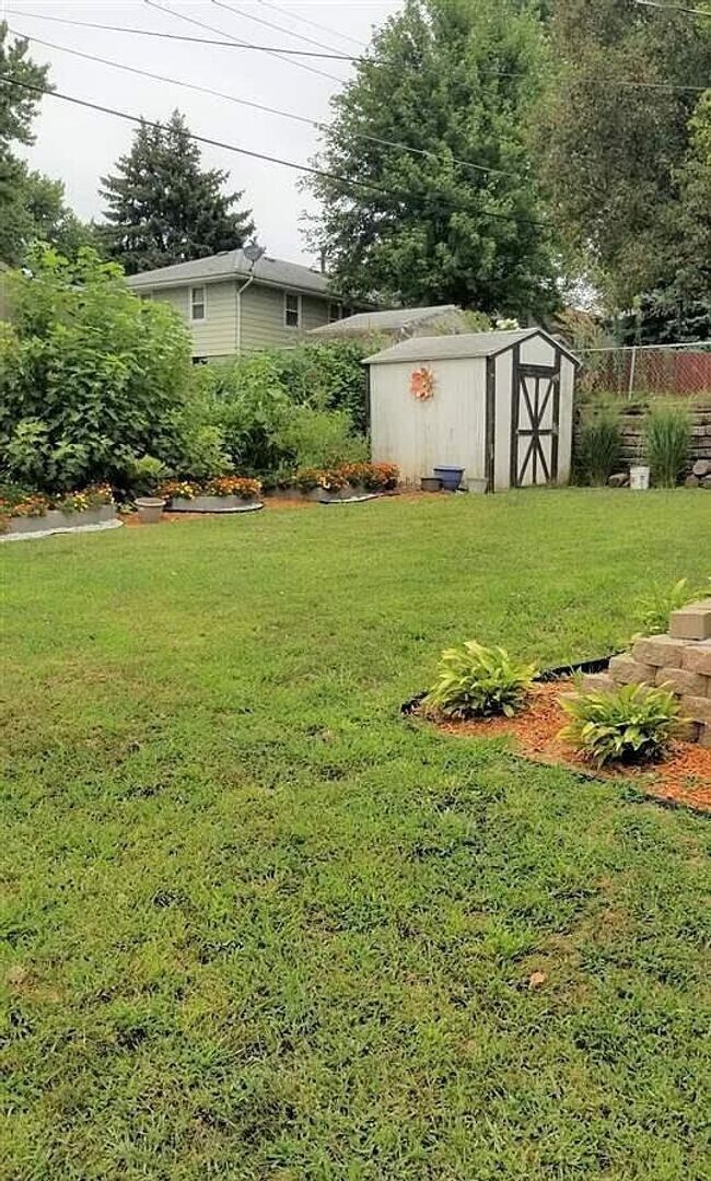 Foto del edificio - New Listing - Now Available!!