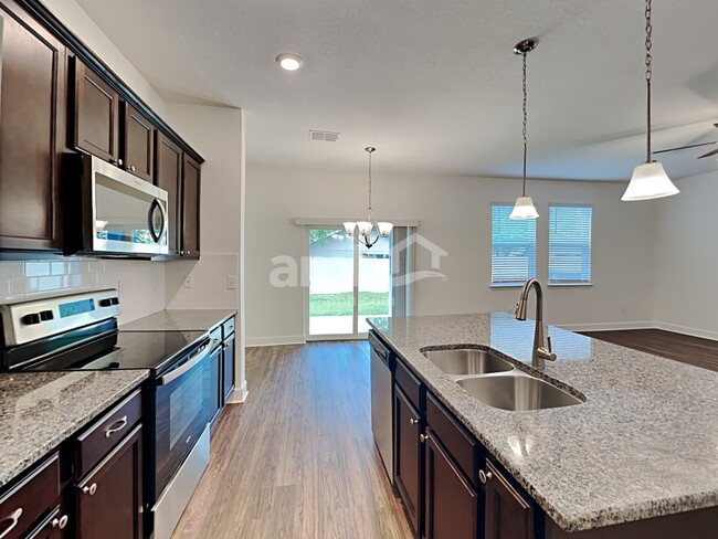 Foto del edificio - 2818 Wilder Meadows Ln