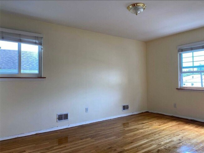 Building Photo - 72-17 244th St