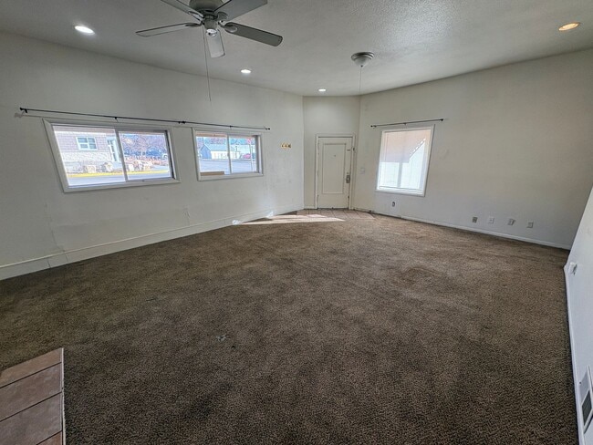 Foto del edificio - 902 N 24th St