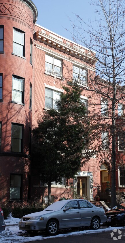 Building Photo - 1737 P St NW
