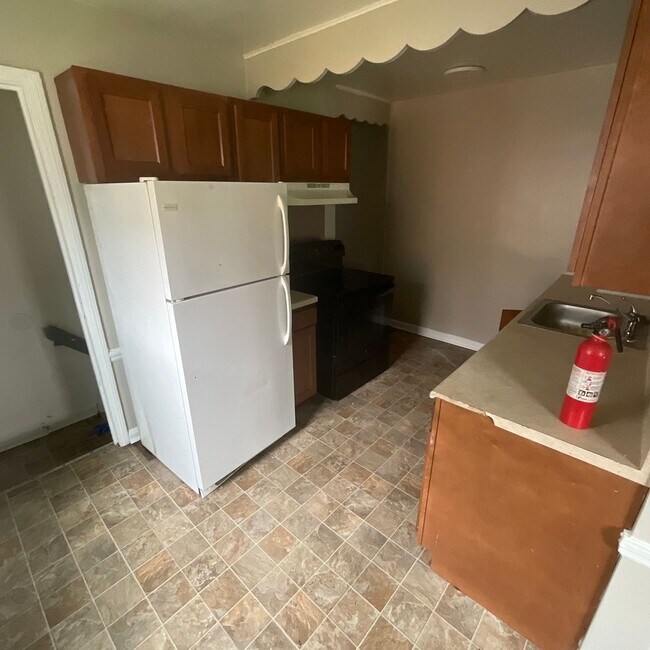 Foto del edificio - 1525 W 29th St