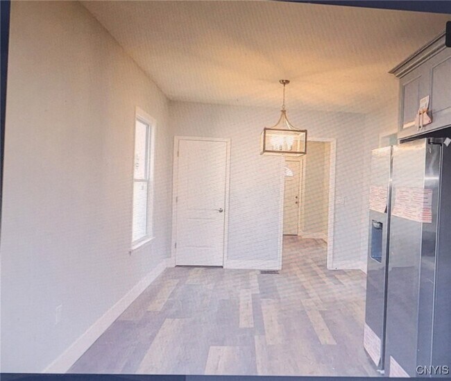 Building Photo - 134 Richardson Ave