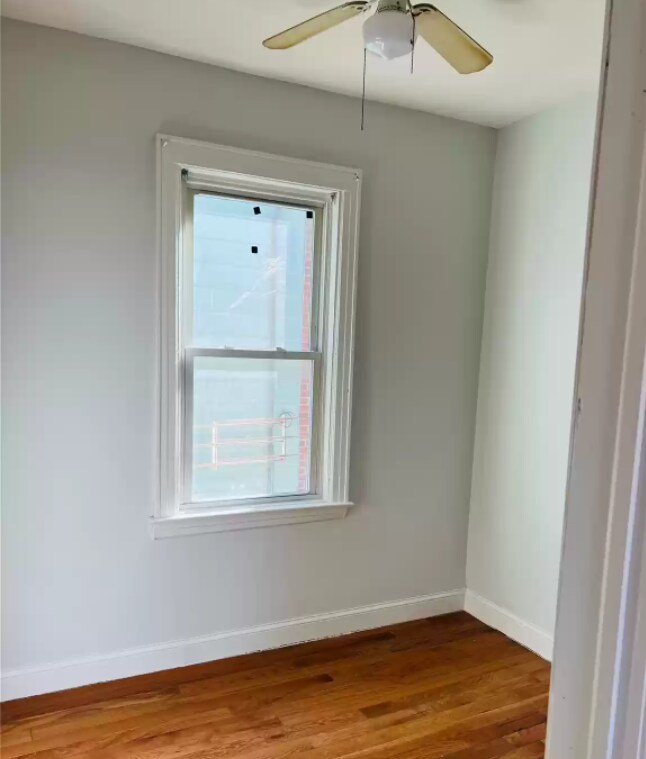 Building Photo - 136-15-115 Whitelaw St