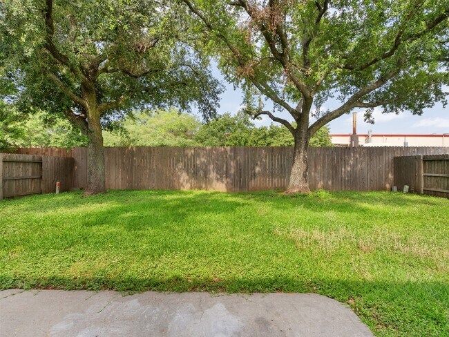 Foto del edificio - 6123 Dove Fern Ct