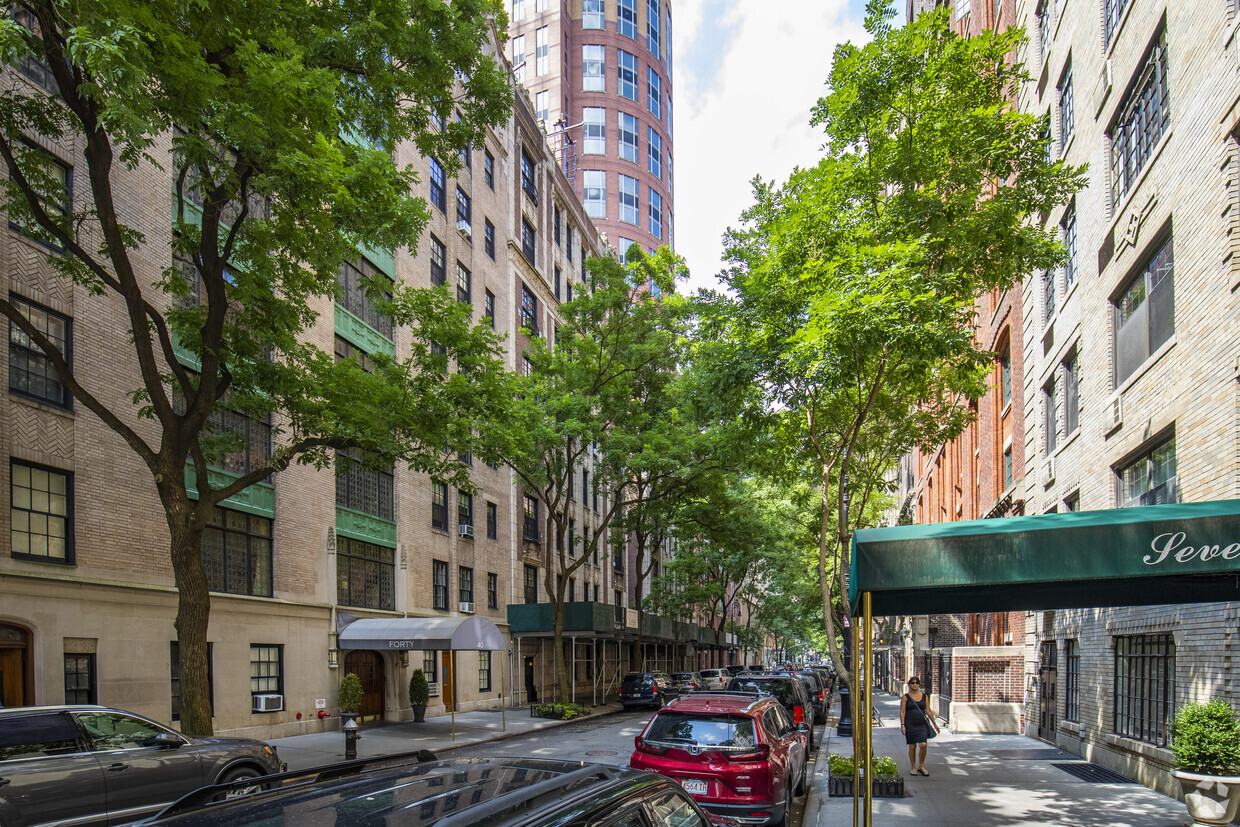 50 W 67th St, Nueva York, NY 10023 - The Musician's Building