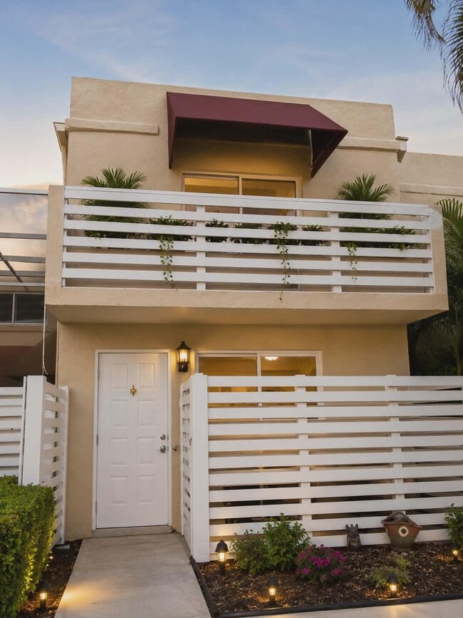 Building Photo - 535 NW 98th Ave