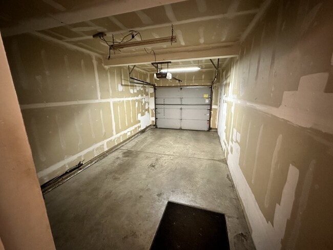 Building Photo - Charming Townhome in Table Mountain Heights!
