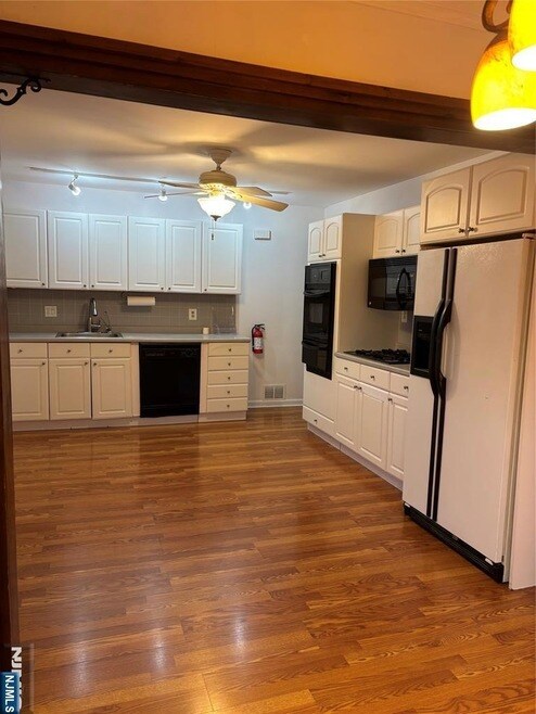 Foto principal - 170 Sunset Ave