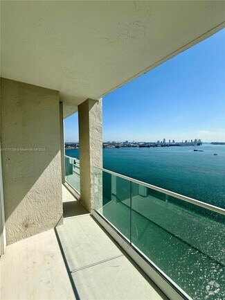 Building Photo - 800 Claughton Island Dr