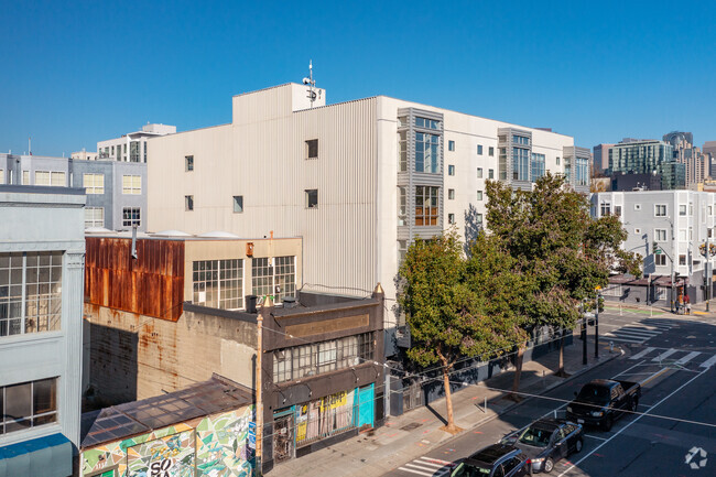 Building Photo - 190 7th St