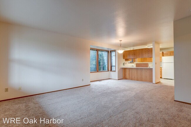 Building Photo - 1680 SE 10th Ave