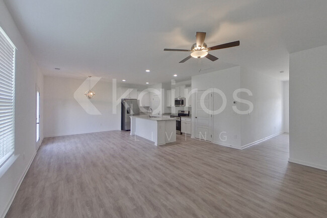 Foto del edificio - 132 S Oaks Ln