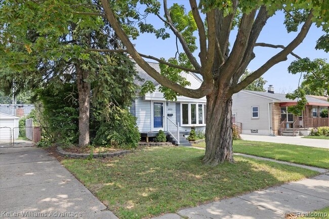 Building Photo - 1023 Amelia St