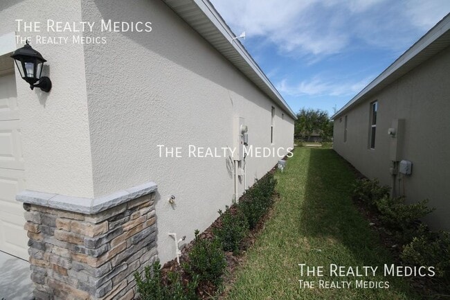 Building Photo - 8053 Penrose Pl