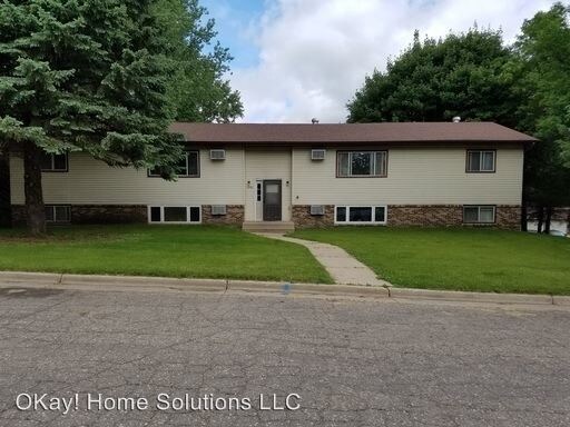 Foto principal - 1003 16th St NE