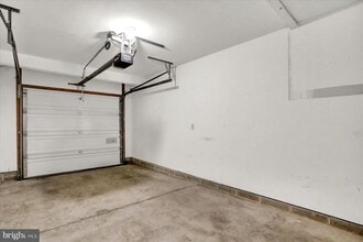 Building Photo - 119 Oriole Ct