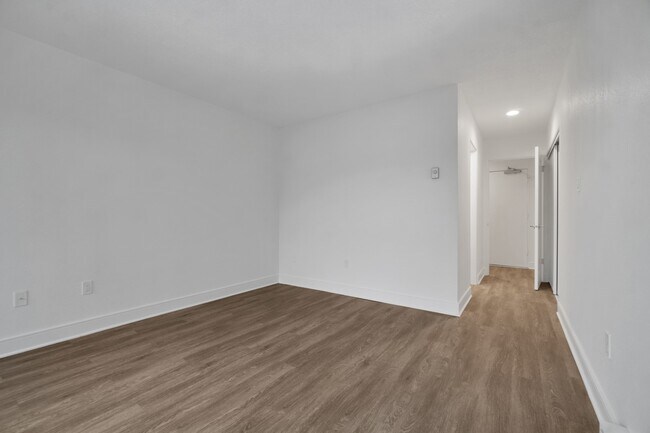 Building Photo - Pandora Heights Apartments